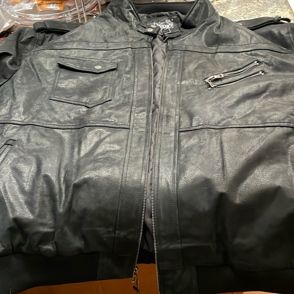 NWT Flavor big & tall leather motorcycle jacket size 6XL. This will last years.